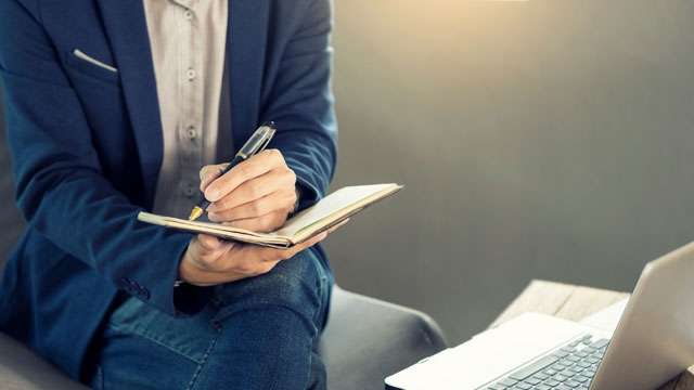 Leváci mají v srpnu svůj den. Ne vždy to ale měli jednoduché 3 Leváci mají v srpnu svůj den